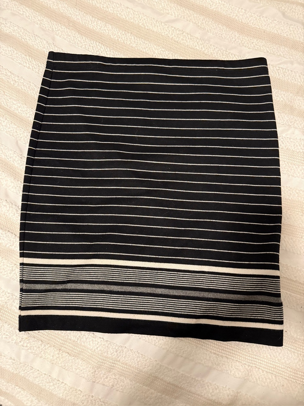 Max Studio Black & White Striped Stretch Bodycon Mini Skirt | Size M